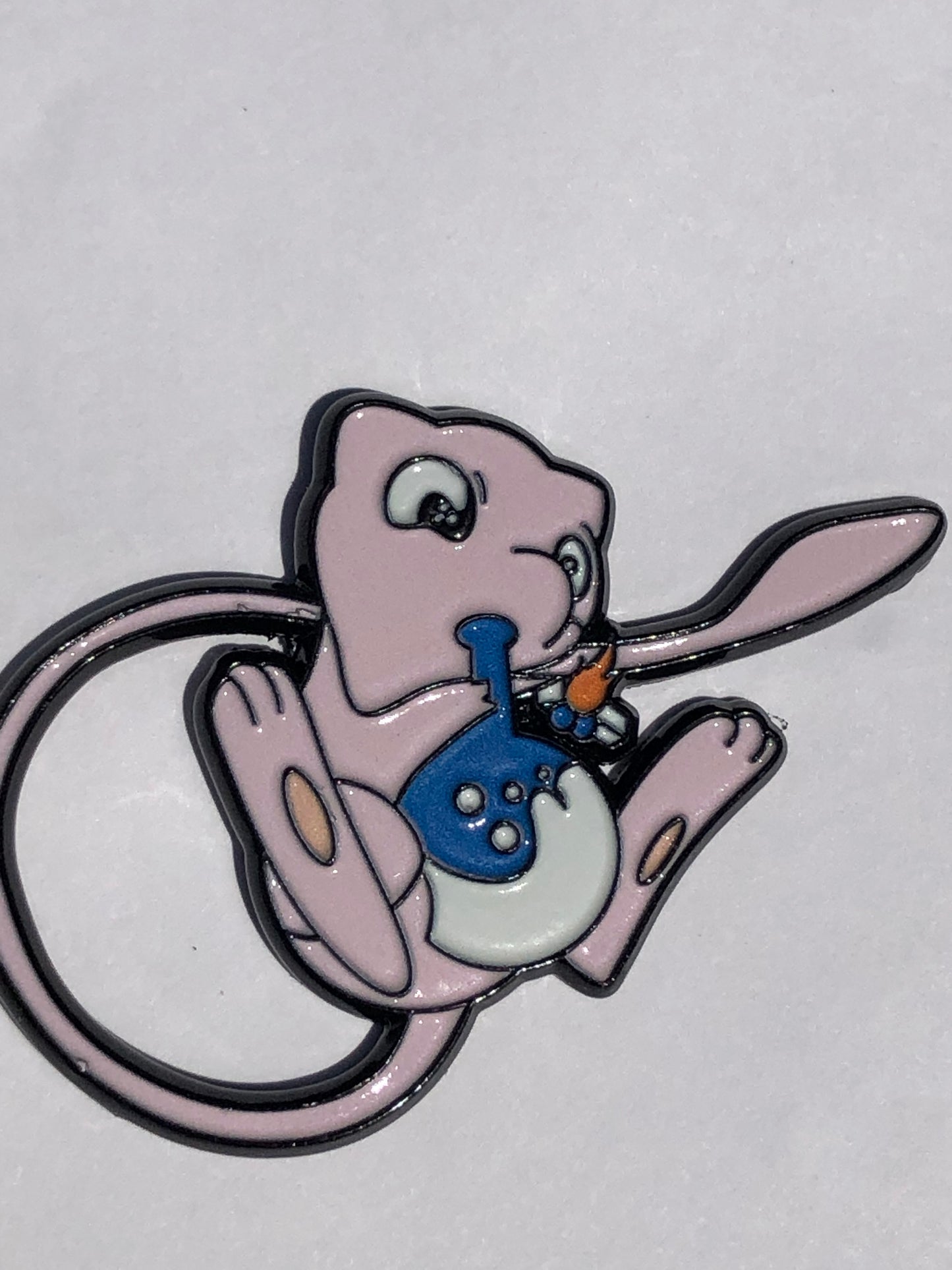 Mew toking Bong Pin