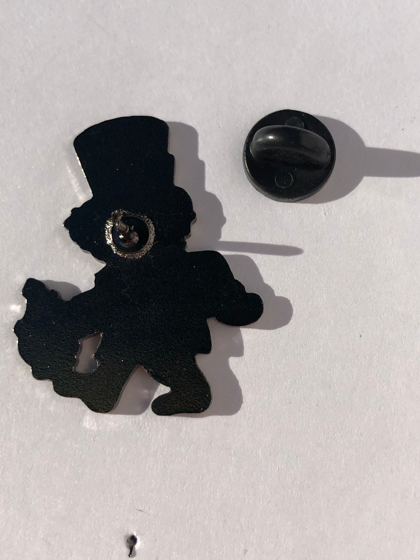 Irish Mad Hatter Grateful Marching Bear Pin