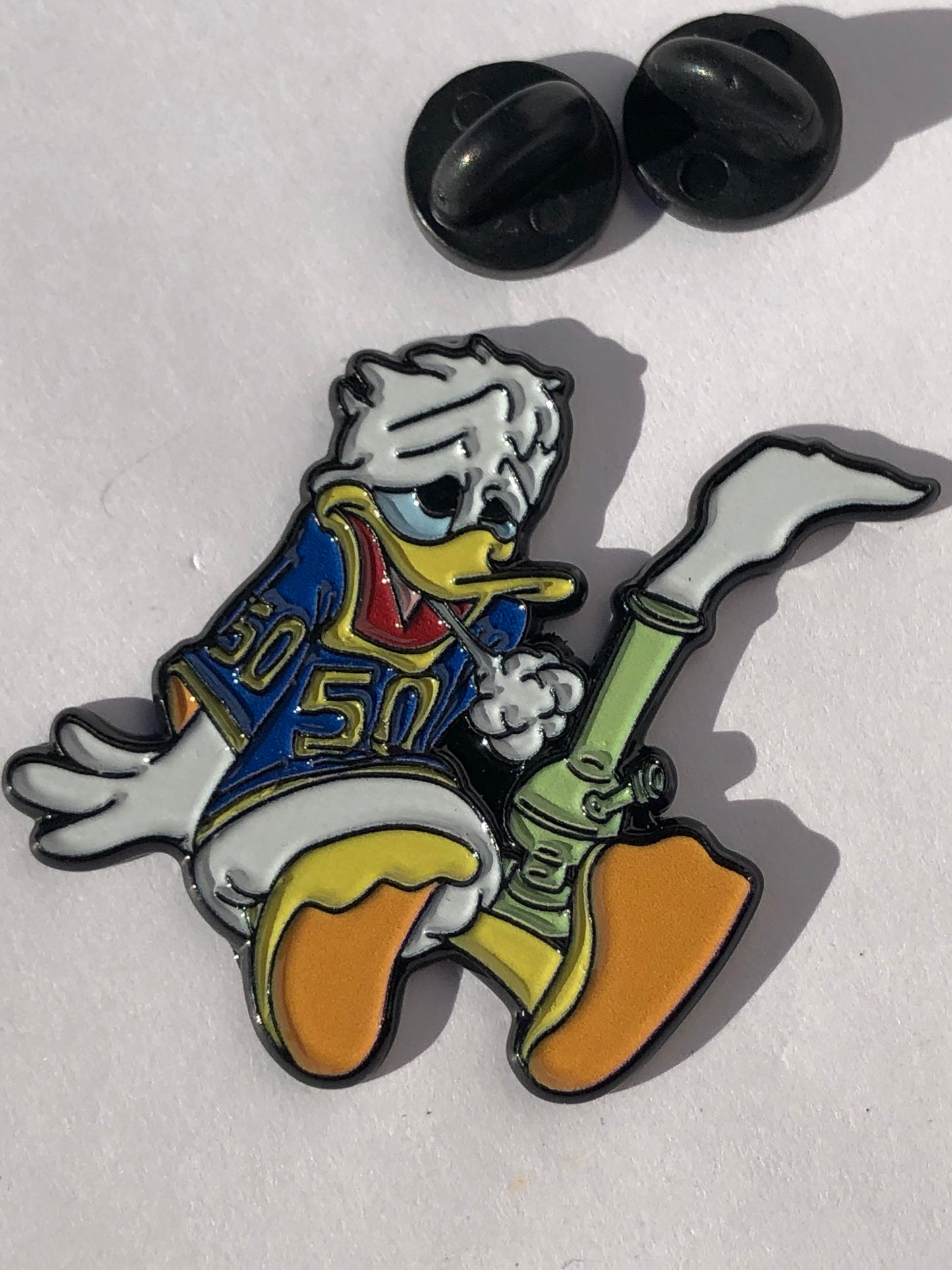 Donald Stoned Bong Pin