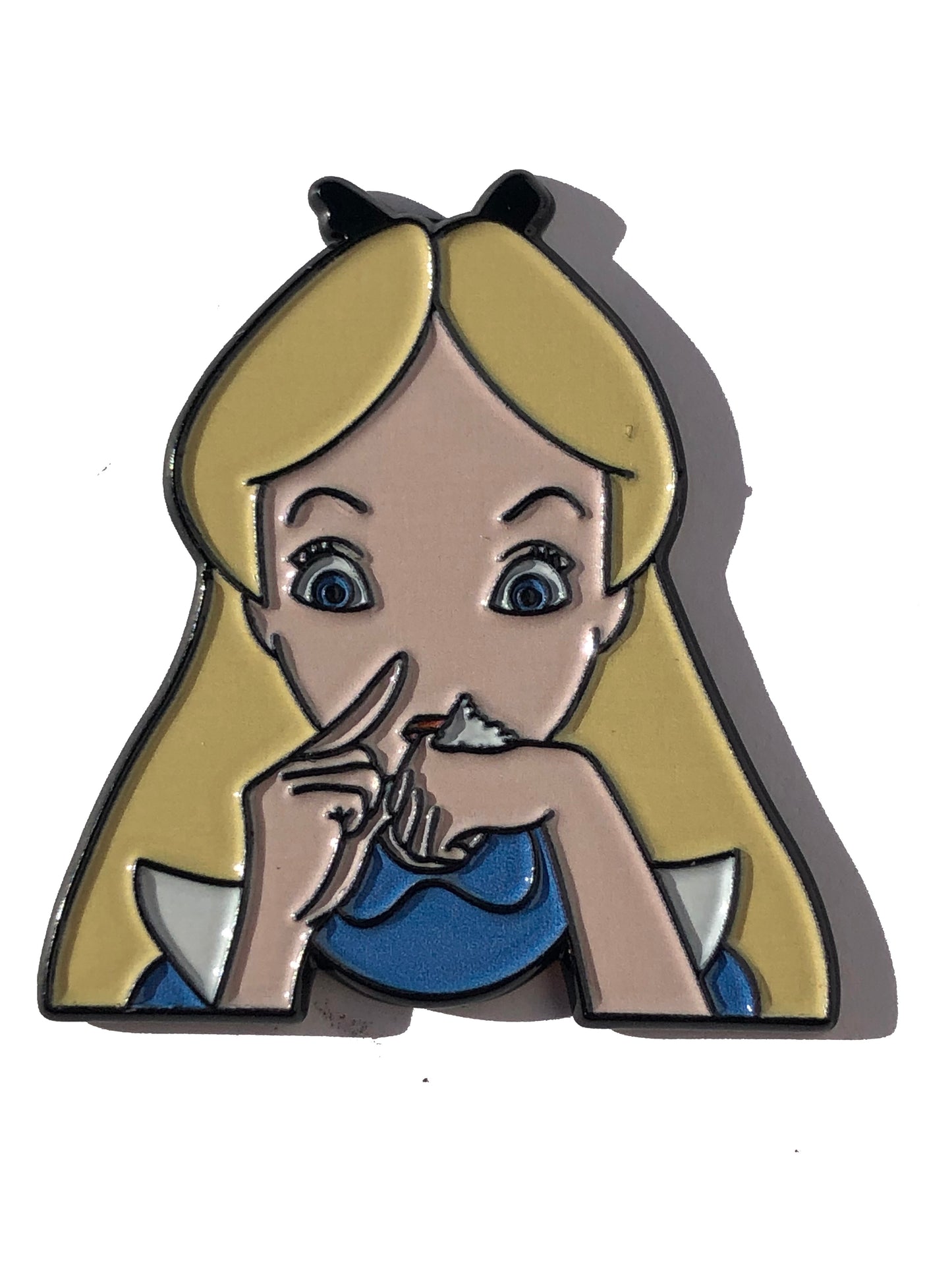 Alice Snorts Bump Pin
