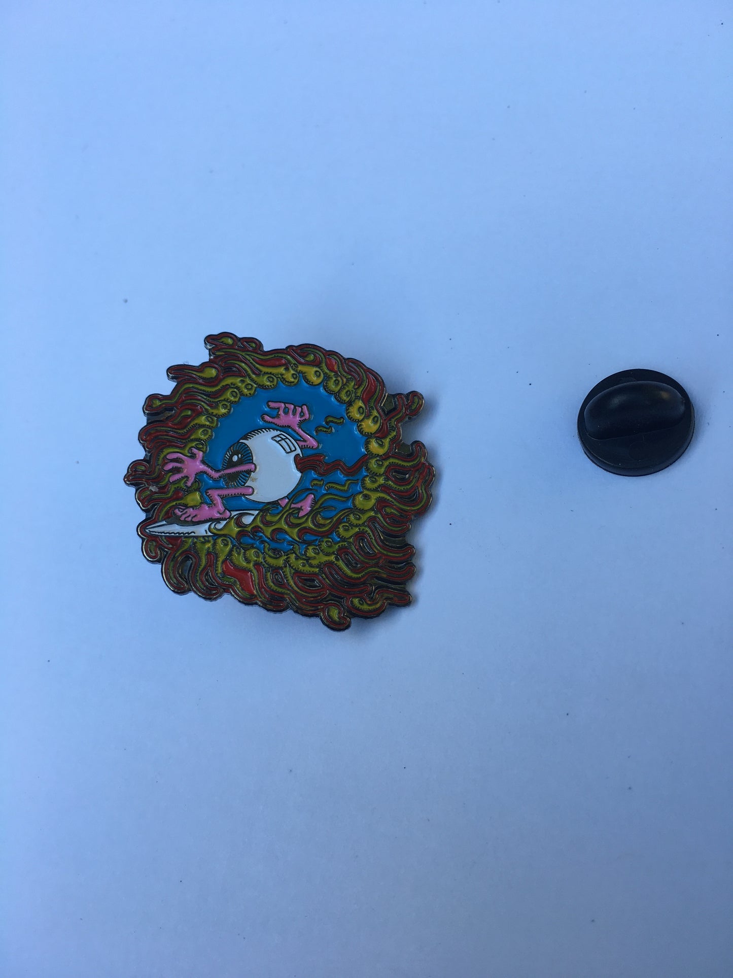Surfing Eyeball Grateful Pin