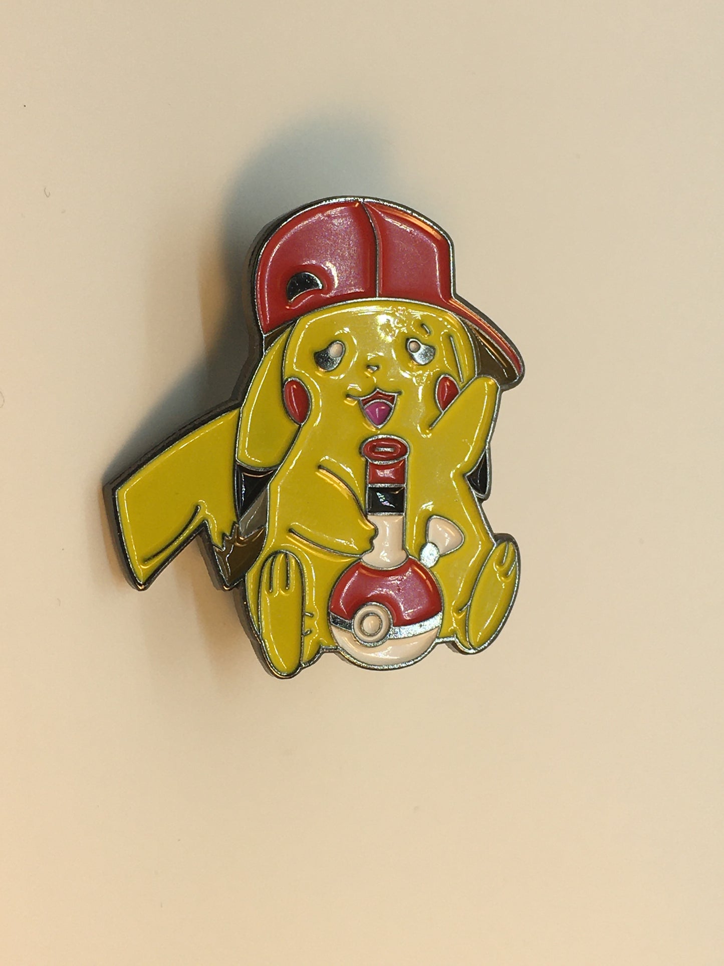 Pikah Poke Bong Pin