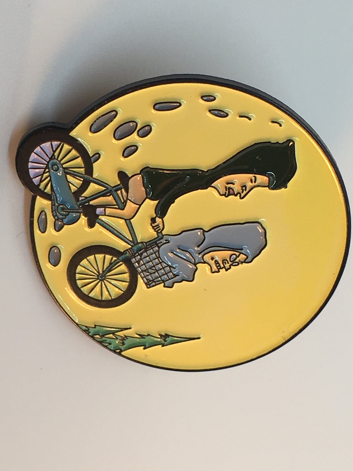 ET Beavis and Butthead Moon Pin