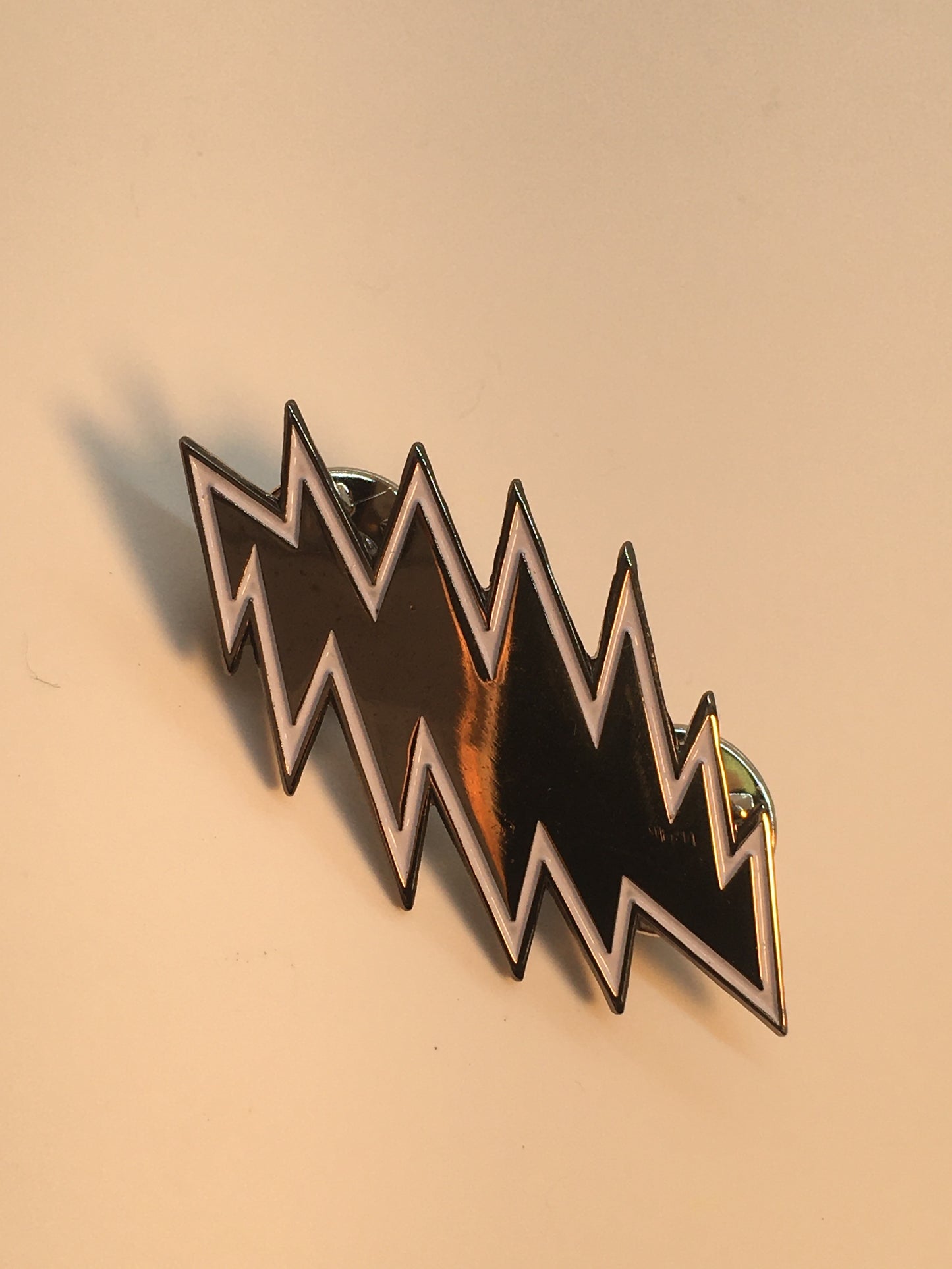 Black Shiny Grateful Bolt Pin