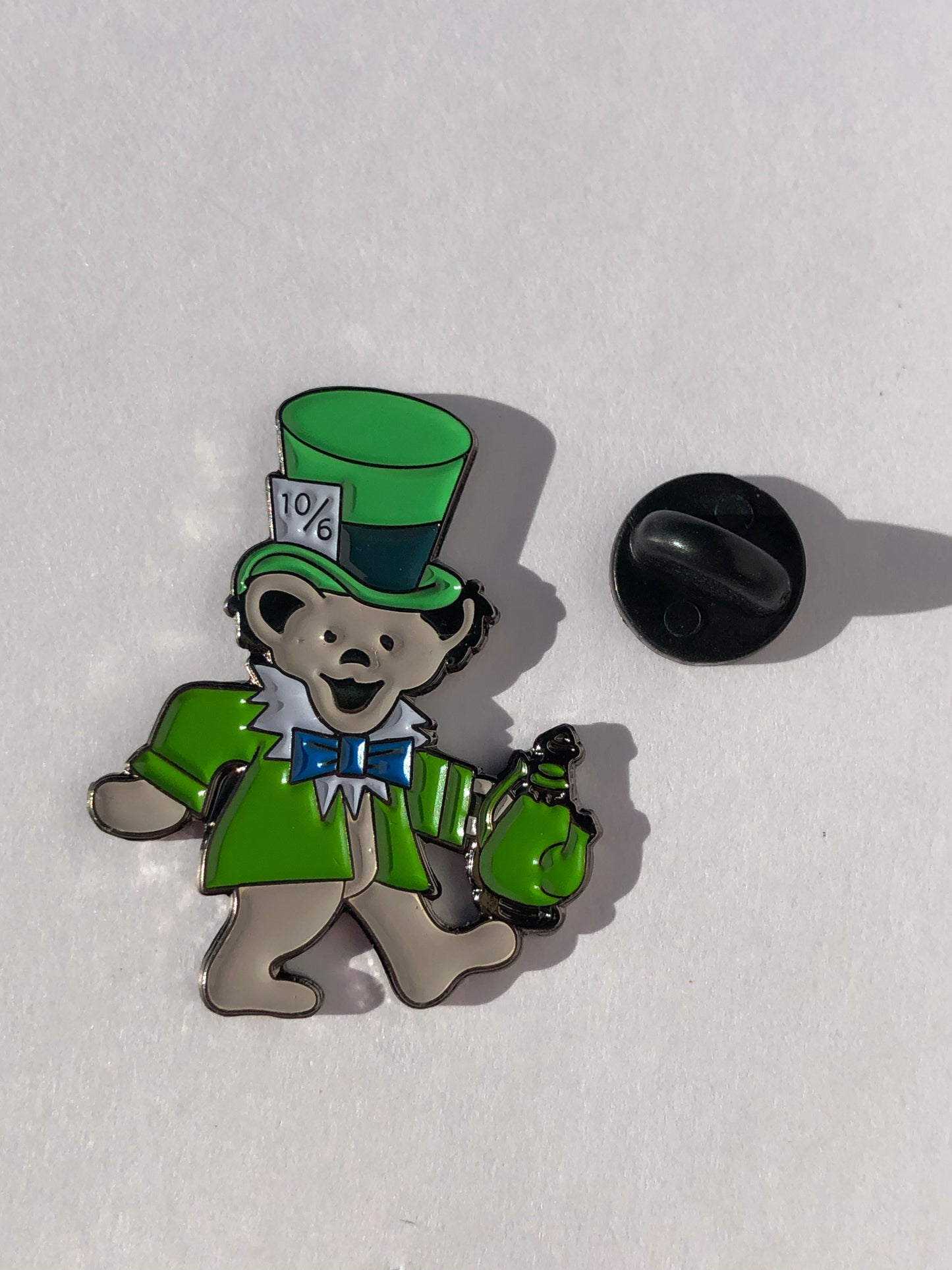 Irish Mad Hatter Grateful Marching Bear Pin