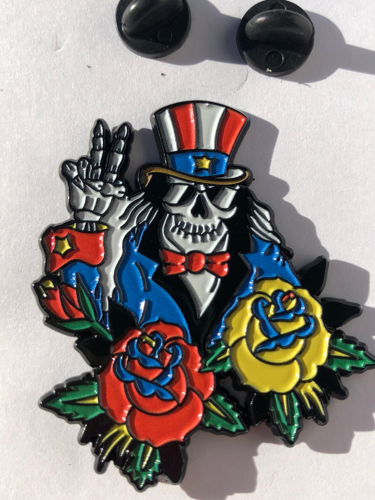 Grateful  Peace Hat Skull and Roses Pin