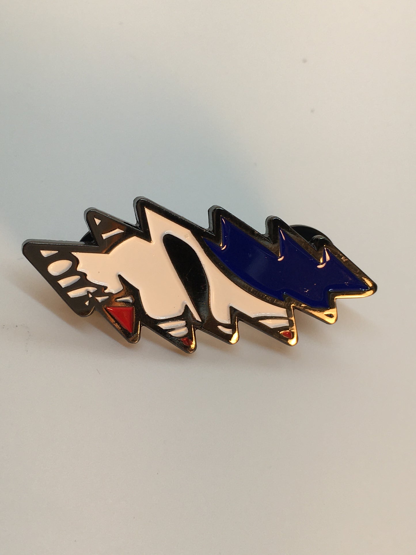 Grateful Bolt Eye Pin