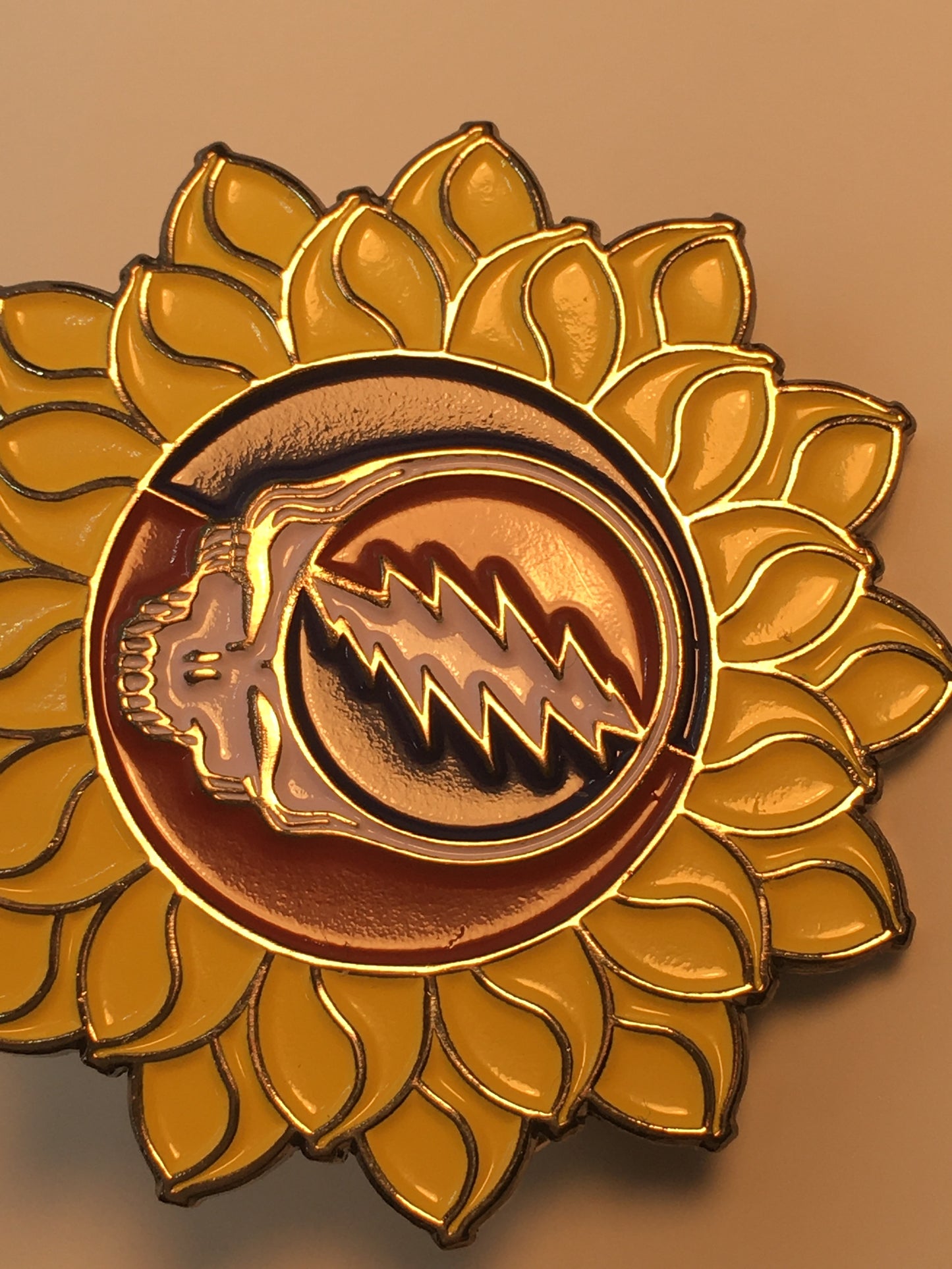 Grateful Sunflower Stealie Pin